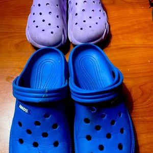 2Pairs of Crocs( Size 25.0 Blue ..Purple size (35) pre-owned